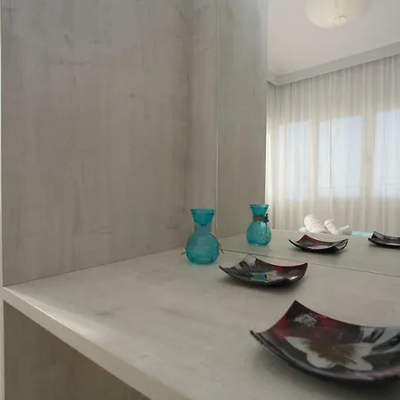 Cleo Villa